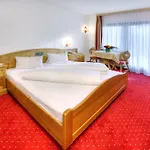 Similaun Hotel 4*