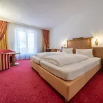 Ξενοδοχείο Similaun 4*